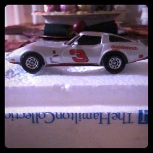 I am selling an antiques rides .